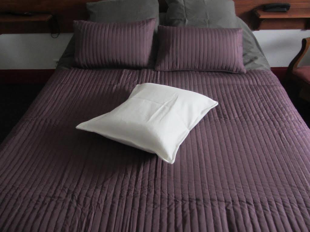 La Truite De La Loue Hotell Quingey Exteriör bild